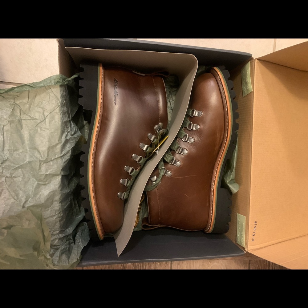 Eddie Bauer Men’s shoes